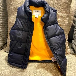 Boys Old Navy puffer vest
